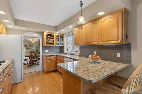 Kitchen - 4515 Forest Dr, Everett, WA 98203 photo 2 of 3