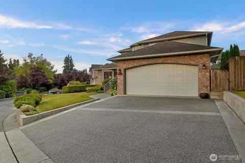 Exterior - 4515 Forest Dr, Everett, WA 98203 photo 3 of 5