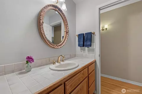 Bath - 4515 Forest Dr, Everett, WA 98203 photo 1 of 5