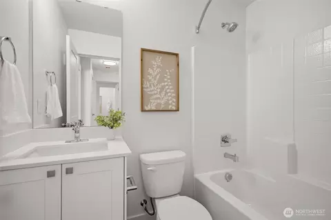 Bath - 17520 13th Ave E #C, Spanaway, WA 98387 photo 4 of 5