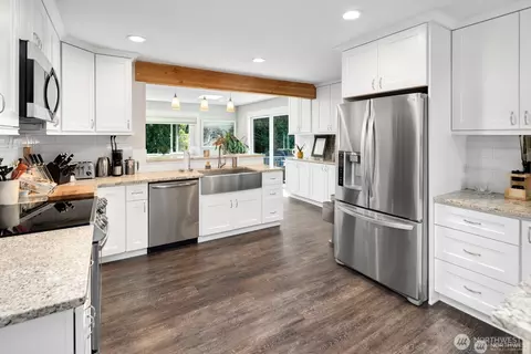 Kitchen - 5011 Seahurst Ave, Everett, WA 98203 photo 1 of 4