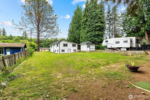 Exterior - 4434 Forest Dr, Everett, WA 98203 photo 3 of 6