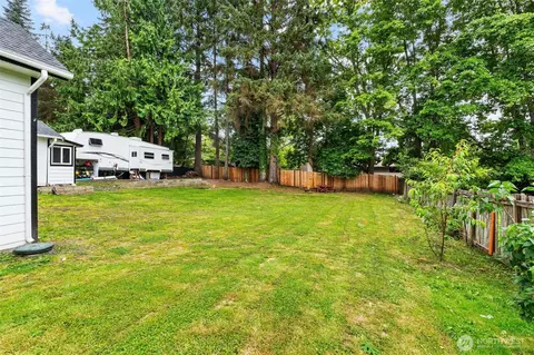 Exterior - 4434 Forest Dr, Everett, WA 98203 photo 2 of 6