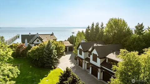 5844 Mutiny Bay Rd, Freeland, WA 98249