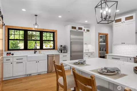 Kitchen - 35220 294th Ave SE, Enumclaw, WA 98022 photo 3 of 5