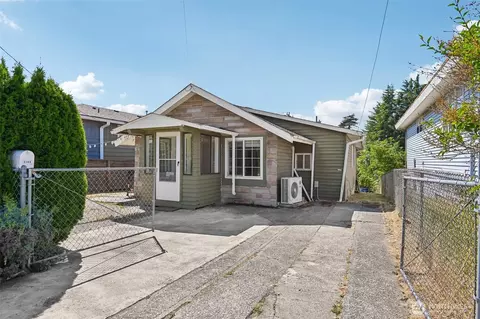8703 16th Ave SW, Seattle, WA 98106