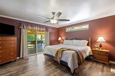Bedroom - 20708 63rd Ave E, Spanaway, WA 98387 photo 3 of 4
