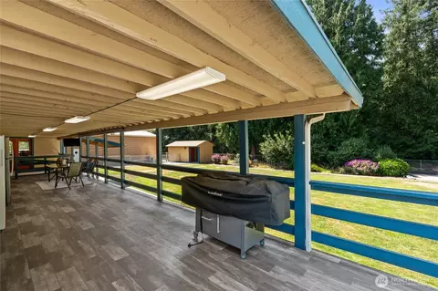 Exterior - 20708 63rd Ave E, Spanaway, WA 98387 photo 4 of 11