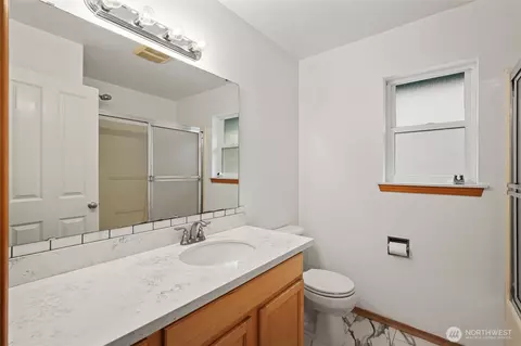 Bath - 5708 9th Dr W, Everett, WA 98203 photo 1 of 4