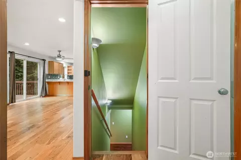 Entry Way - 5708 9th Dr W, Everett, WA 98203 photo 4 of 4
