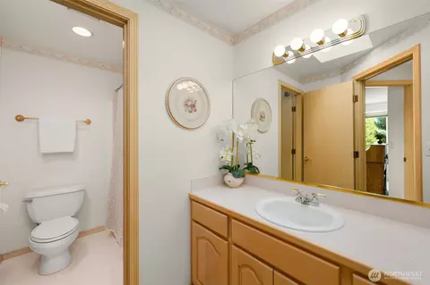 Bath - 14604 153rd St E, Orting, WA 98360 photo 3 of 3