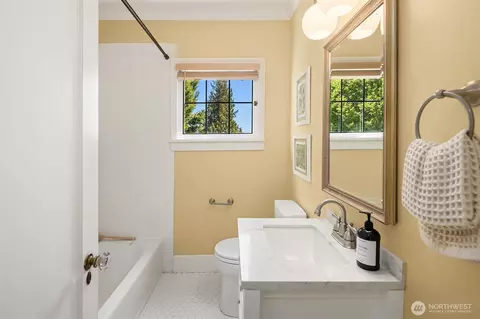 Bath - 1502 39th Ave E, Seattle, WA 98112 photo 1 of 2