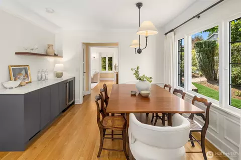Dining - 1502 39th Ave E, Seattle, WA 98112 photo 2 of 4