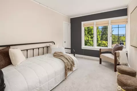 Bedroom - 1502 39th Ave E, Seattle, WA 98112 photo 4 of 5