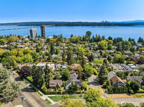 View/Area - 1502 39th Ave E, Seattle, WA 98112 photo 2 of 3