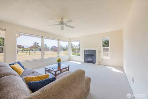 Living - 1702 Lotzgesell Rd, Sequim, WA 98382 photo 2 of 5