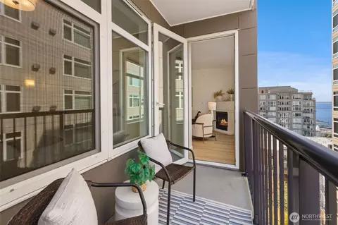 2801 1st Ave #703, Seattle, WA 98121