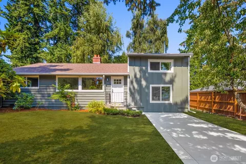 1638 N 190th St, Shoreline, WA 98133