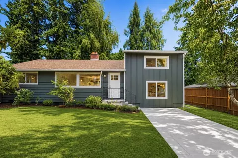 1638 N 190th St, Shoreline, WA 98133