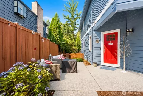 2858 NW 90th Pl, Seattle, WA 98117