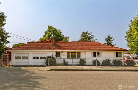 49 SE Pasek St, Oak Harbor, WA 98277