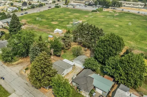 857 N Devon Ave, East Wenatchee, WA 98802