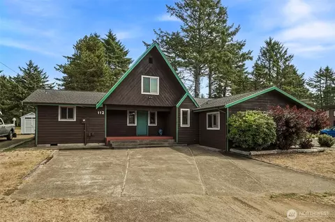 112 Canal Dr NE, Ocean Shores, WA 98569