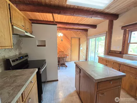Kitchen - 362 Autumn Rd, Sequim, WA 98382 photo 5 of 5
