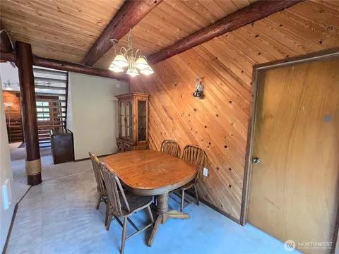 Dining - 362 Autumn Rd, Sequim, WA 98382 photo 2 of 3