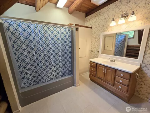 Bath - 362 Autumn Rd, Sequim, WA 98382 photo 1 of 1