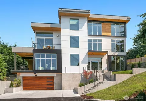 13011 SE Newport Way, Bellevue, WA 98006