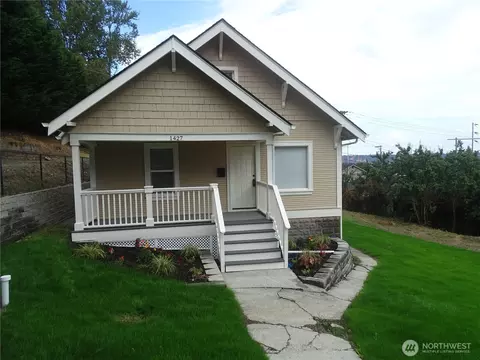 1427 E Fairbanks St, Tacoma, WA 98404