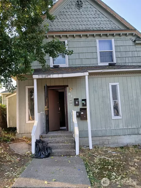 817 S 13th St, Tacoma, WA 98405
