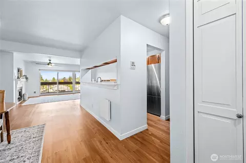 2021 N Laventure Rd #404, Mount Vernon, WA 98273