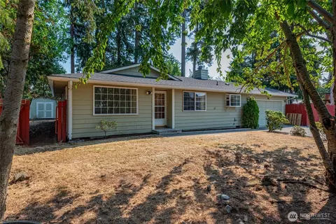 1206 Independence Ct, Oak Harbor, WA 98277