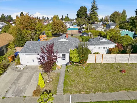 1005 E 57th St, Tacoma, WA 98404