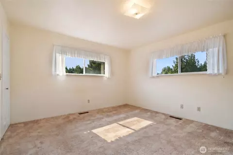 Bedroom - 91 Huckleberry Cir, Sequim, WA 98382 photo 2 of 7
