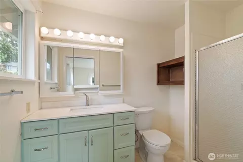Bath - 91 Huckleberry Cir, Sequim, WA 98382 photo 3 of 4