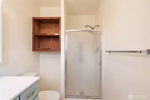 Bath - 91 Huckleberry Cir, Sequim, WA 98382 photo 2 of 4