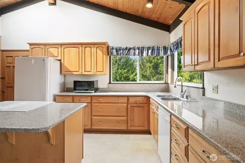 Kitchen - 91 Huckleberry Cir, Sequim, WA 98382 photo 5 of 6