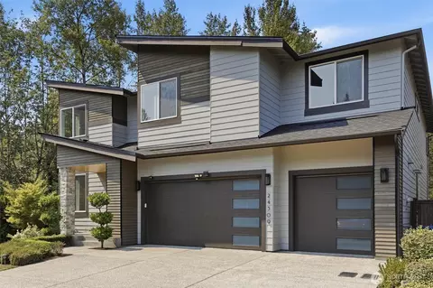 24309 NE 24th St, Sammamish, WA 98074