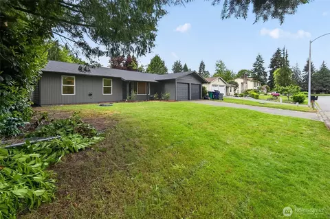 Exterior - 320 213th Pl SW, Bothell, WA 98021 photo 4 of 6
