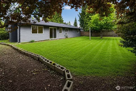 Exterior - 320 213th Pl SW, Bothell, WA 98021 photo 6 of 6