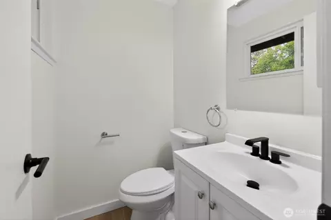 Bath - 320 213th Pl SW, Bothell, WA 98021 photo 2 of 2