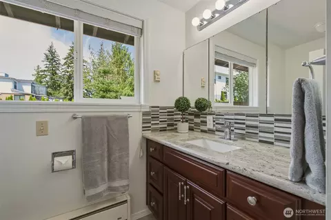 Bath - 105 161st St SE, Bothell, WA 98012 photo 5 of 5