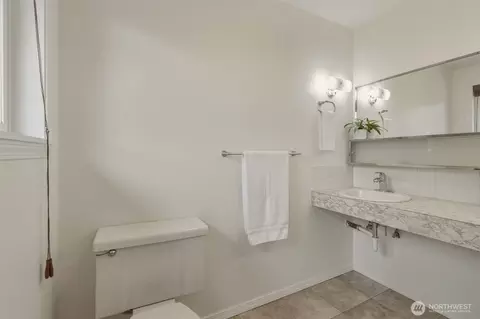 Bath - 105 161st St SE, Bothell, WA 98012 photo 1 of 5