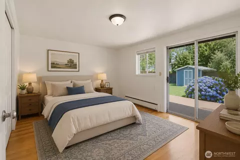 Bedroom - 105 161st St SE, Bothell, WA 98012 photo 1 of 5