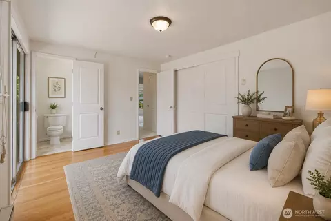 Bedroom - 105 161st St SE, Bothell, WA 98012 photo 2 of 5