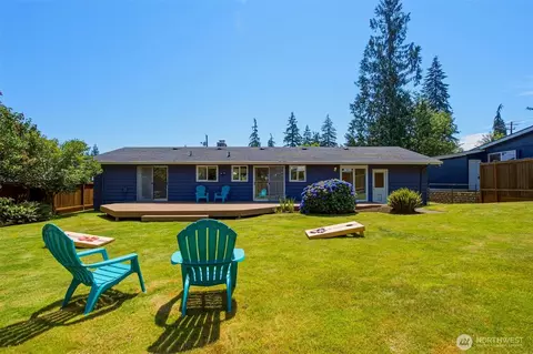 Exterior - 105 161st St SE, Bothell, WA 98012 photo 4 of 14