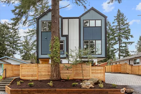 14308 Roslyn Pl N, Seattle, WA 98133